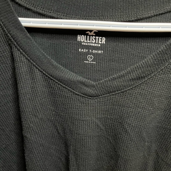 Hollister sweater - Picture 2 of 2